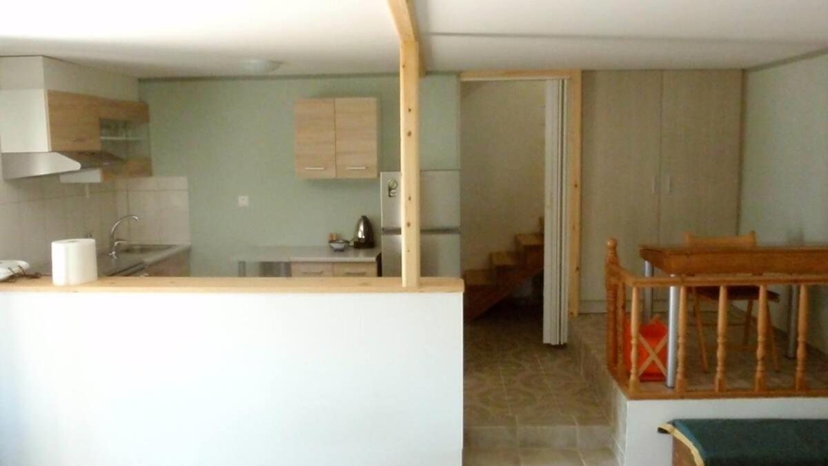 Soubassis House * Elíka